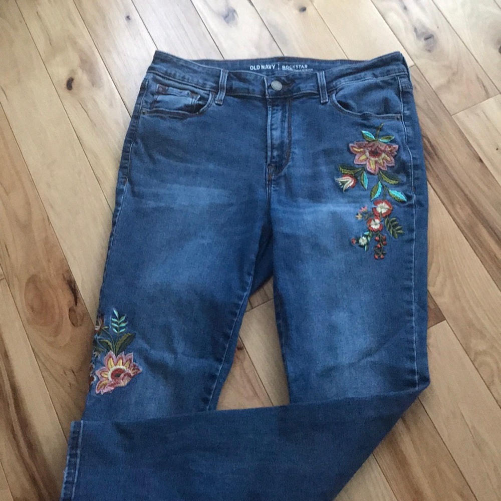 Old Navy embroidered floral Rockstar jeans